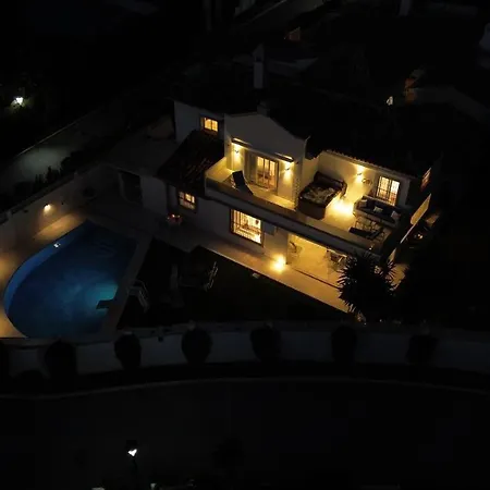 Encantadora Junto A La Playa En Monteros Con Seguridad 24 * Marbella